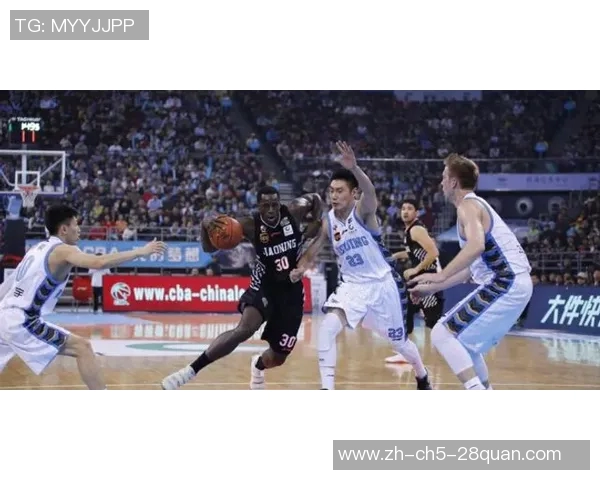 辽宁男篮与天津男篮激战正酣谁能在这场对决中笑到最后